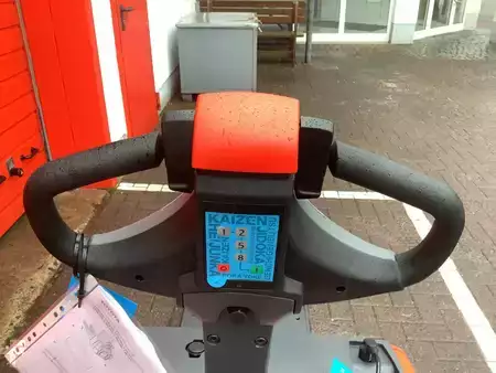 Niederhubwagen 2026  Toyota LWI160 (9)