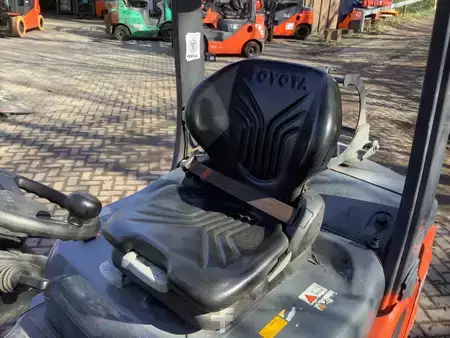 Gázüzemű targoncák 2020  Toyota 8FGF18-Export (10)