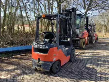 Gázüzemű targoncák 2020  Toyota 8FGF18-Export (5)