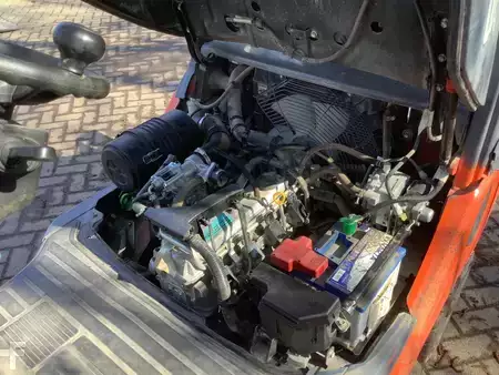 Gázüzemű targoncák 2020  Toyota 8FGF18-Export (7)