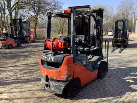 Gas truck 2020  Toyota 8FG18F-Export (1)