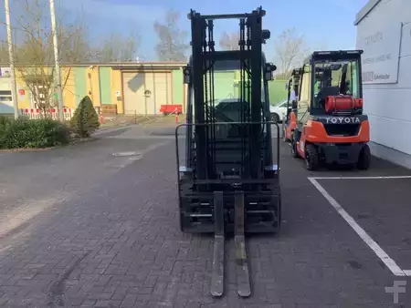 Gas gaffeltruck 2021  Toyota 8FGF25-Export (2)