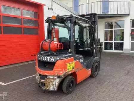 Gas gaffeltruck 2021  Toyota 8FGF25-Export (4)