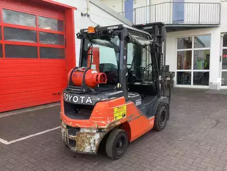 Gas gaffeltruck 2021  Toyota 8FGF25-Export (5)