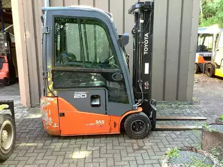 Elektro tříkolové VZV 2020  Toyota 8FBE20T-Export (1)