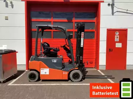 Elektro 4 Rad 2021  Toyota 8FBM18T (1)