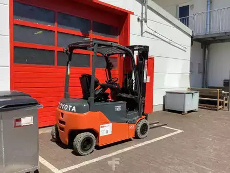 Elektro 4 Rad 2021  Toyota 8FBM18T (6)