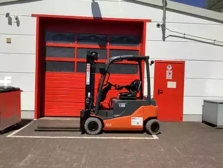 Elektro 4 Rad 2021  Toyota 8FBM18T (9)