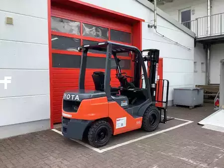 Diesel heftrucks 2026  Toyota 52-8FDF25 (4)
