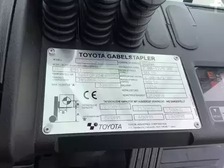 Diesel heftrucks 2026  Toyota 52-8FDF25 (7)