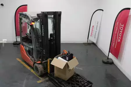 Elektro 3 Rad 2019  Toyota 8FBEK16T-Export (1)