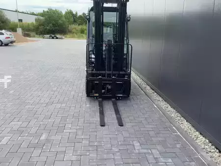 Chariots élévateurs GPL 2026  Toyota 02-8FGF18 (6)