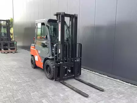 Gasoltruck 2026  Toyota 02-8FGF30 (5)