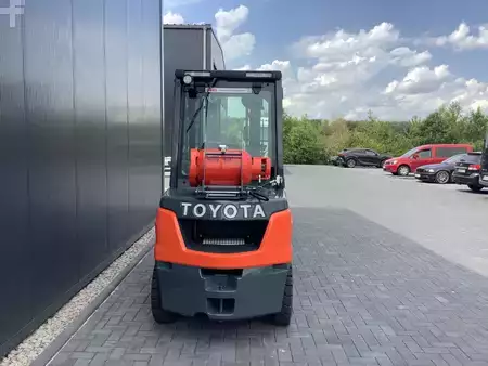 Gasoltruck 2026  Toyota 02-8FGF30 (8)