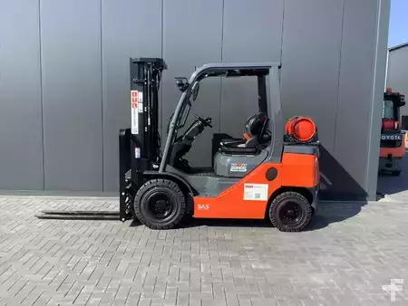 Gasoltruck 2026  Toyota 02-8FGF25 (9)