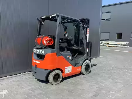 Gasoltruck 2026  Toyota 02-8FGF18 (6)