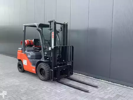 Treibgasstapler 2026  Toyota 02-8FGF25 (3)