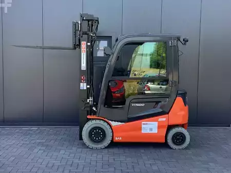 Elektryczne 4-kołowe 2026  Toyota 9FBMK25T (2)