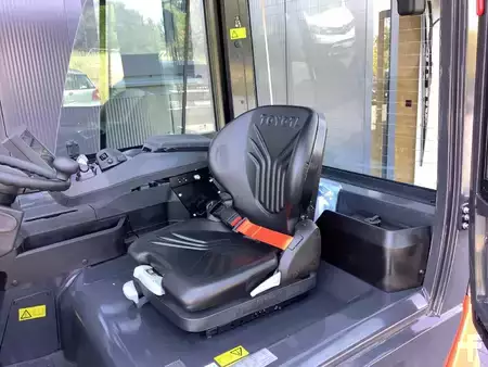 Elektryczne 4-kołowe 2026  Toyota 9FBMK25T (8)