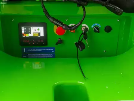 Elektro 4 Rad 2025  JMG MC 130S (13)