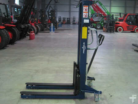 Hochhubwagen 2015  Proteus P-JA 1025 (4)