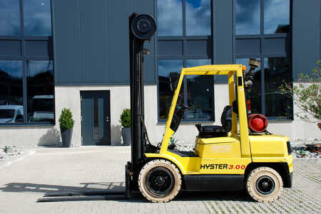 Empilhador a gás 2003  Hyster H 3-00XM (2)