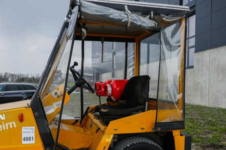 Tahač 2000  Clark GT 50E (9)