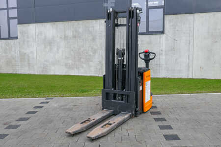 Hochhubwagen 2015  Still EGV 20 LB (4)