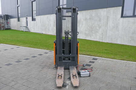 Hochhubwagen 2015  Still EGV 20 LB (5)