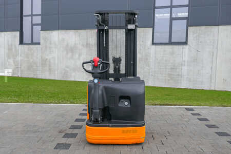 Hochhubwagen 2015  Still EGV 20 LB (7)