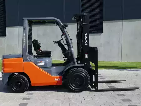 Empilhador diesel 2021  Toyota 52-8FDJF35 (5)
