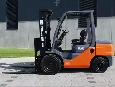 Empilhador diesel 2021  Toyota 52-8FDJF35 (8)
