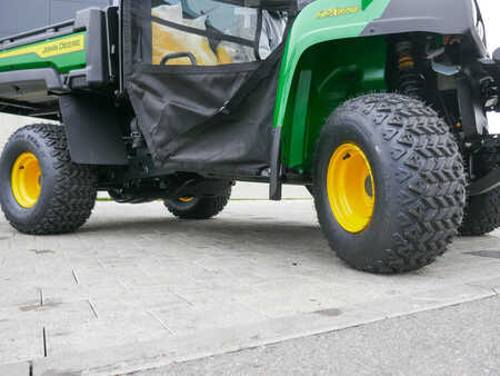 Schlepper 2022  John Deere Gator HPX815E (9)