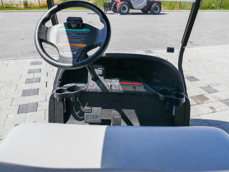 Tractor de arrastre 2020  Club Car Tempo (1)