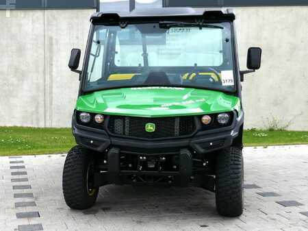 Chariot tracteur 2021  John Deere Gator� XUV865M (2)