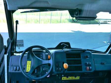 Chariot tracteur 2020  John Deere Gator™ XUV865M (6)