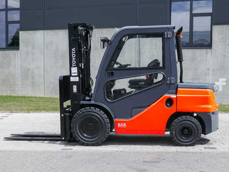 Dieseltruck 2022  Toyota 52-8FDJF35 (3)