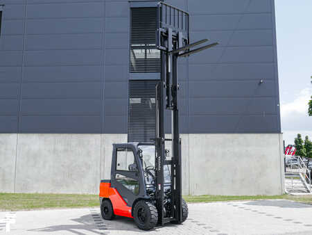 Dieseltruck 2022  Toyota 52-8FDJF35 (8)