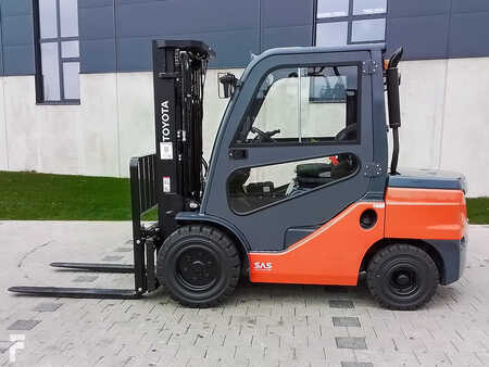 Dieselstapler 2022  Toyota 52-8FDJF35 (3)
