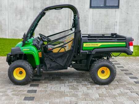 Rebocador 2022  John Deere Gator� HPX815E (3)