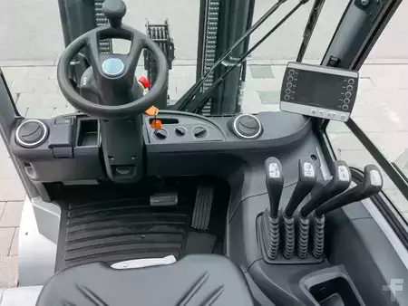 Elektro 4 Rad  Still RX 60-25 (10)