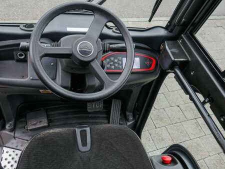 Chariot tracteur 2015  Linde W08 (6)