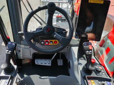 Sollevatori telescopici rotativi 2023  Manitou MRT 2260 (6)