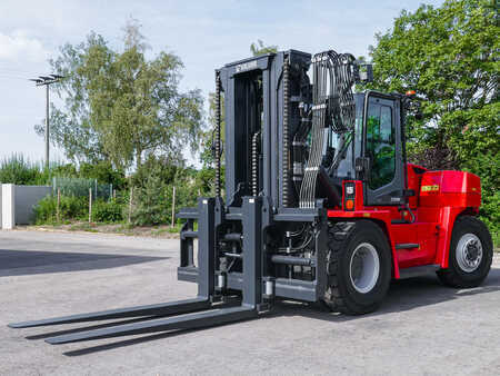 Carrelli elevatori diesel 2023  Kalmar DCG 100-12 (1)
