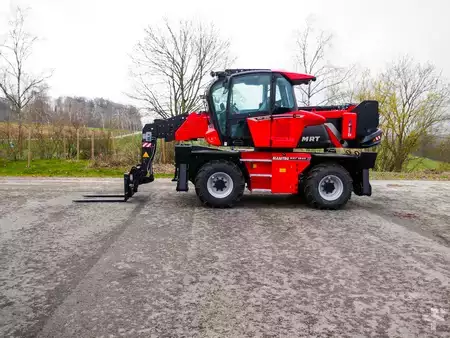Teleskoptruck rundsving 2023  Manitou MRT 1845 (8)