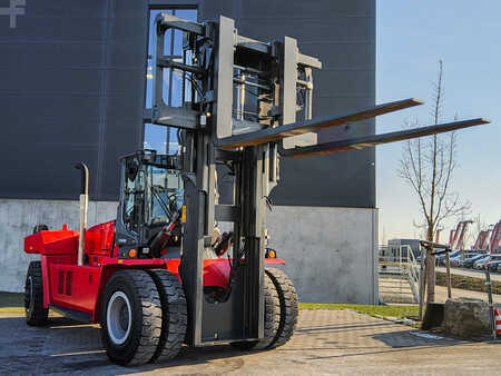Carrelli elevatori diesel 2024  Kalmar DCG 250-12 (9)