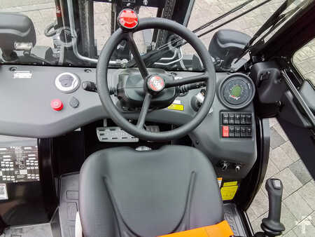 Terepjáró targonca 2024  Manitou MC 30-4 (6)
