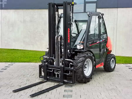 Wózek terenowy 2024  Manitou MC 25-4 (1)