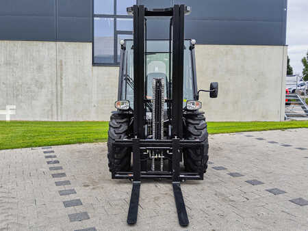 Terepjáró targonca 2024  Manitou MC 30-4 (2)