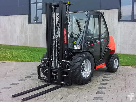 Wózek terenowy 2024  Manitou MC 25-4 (1)